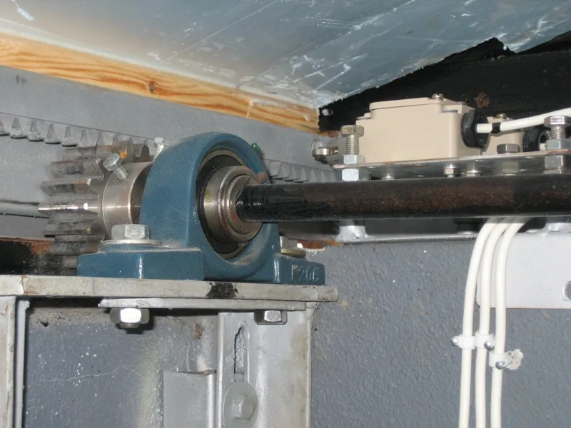 Roof motors