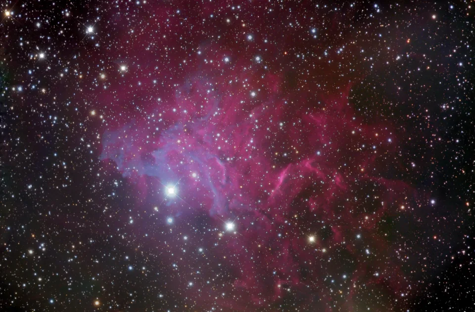 IC 405-Flaming Star Nebula