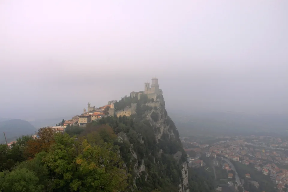 San Marino - Towers 2